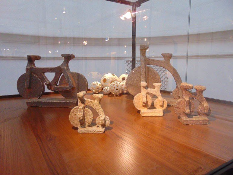 В Днепропетровске открылась выставка керамики