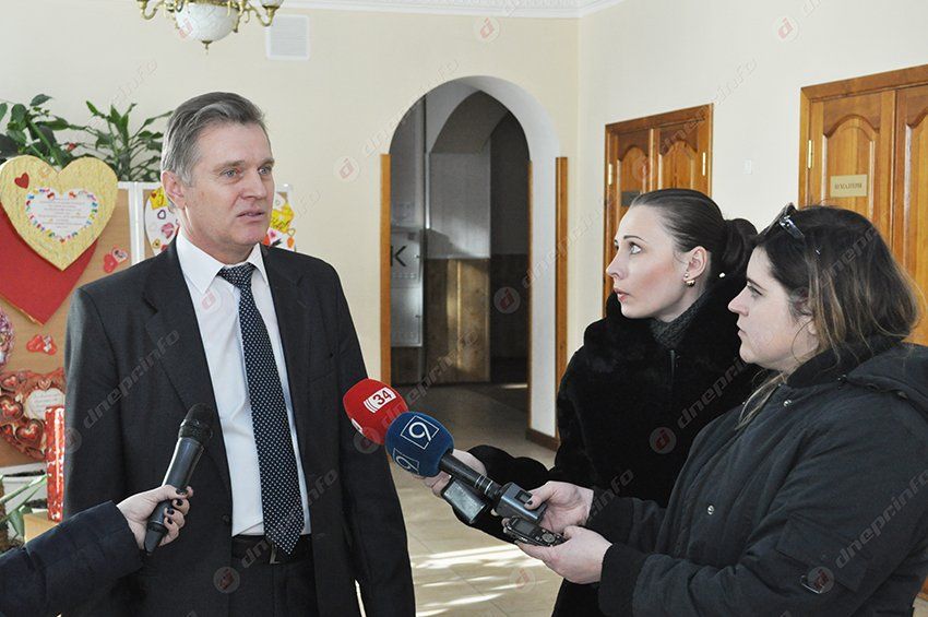 Скоро на передовую отвезут 200 валентинок от детей из школы-интерната №4