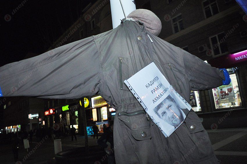 В Днепропетровске в пятницу, 13-го вешали политиков