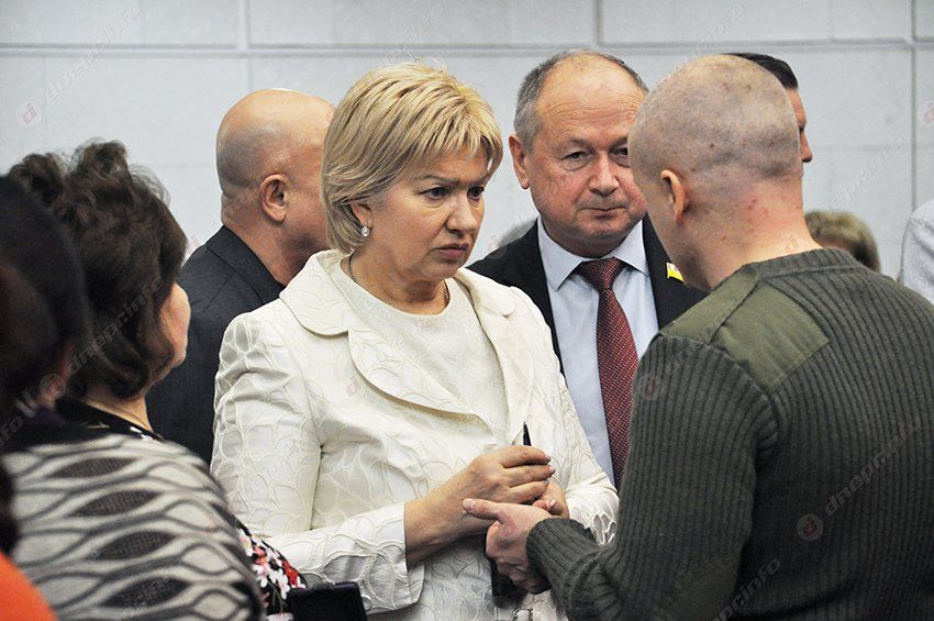 Народные депутаты Филатов, Денисенко и Куприй обвинили Романенко в разгоне Евромайдана