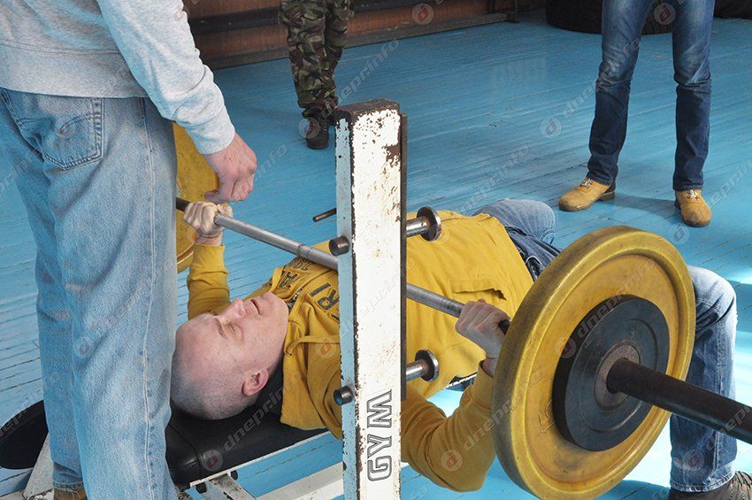 Днепропетровские депутаты померялись силой