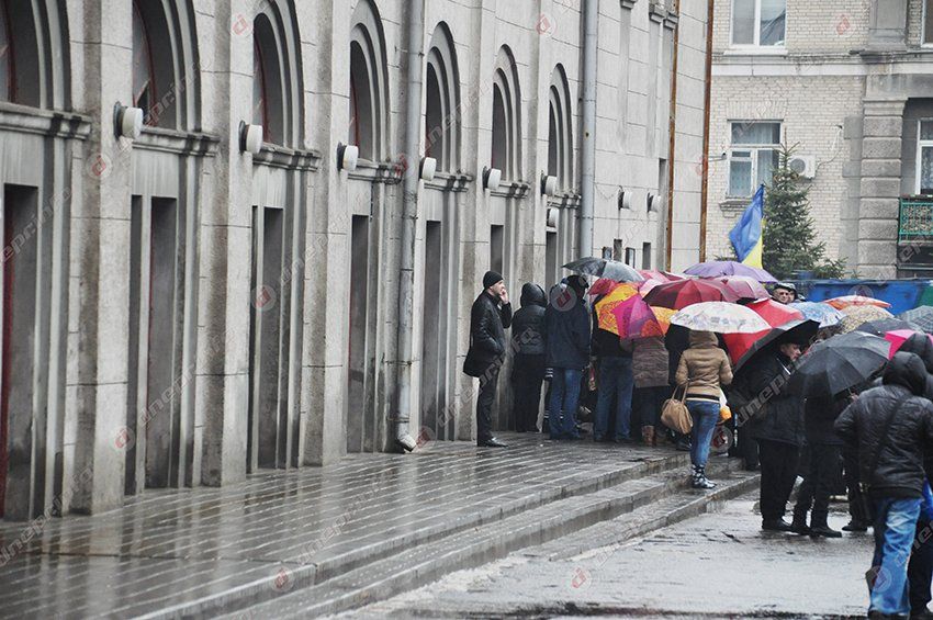 ЮМЗ вновь митингует, а заказчики боятся нестабильности предприятия