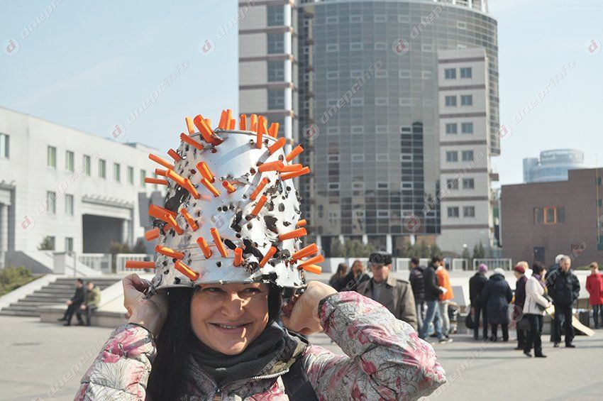 Днепропетровцев с истерикой и паникой ждут в центре города