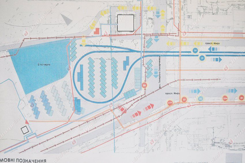 В Днепропетровске обустроят остановку для 13 автобусных маршрутов