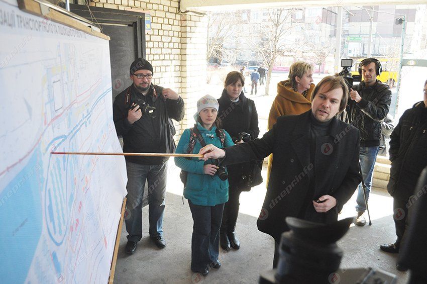 В Днепропетровске обустроят остановку для 13 автобусных маршрутов