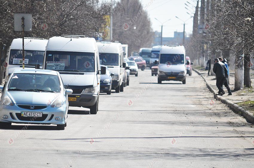 В Днепропетровске обустроят остановку для 13 автобусных маршрутов