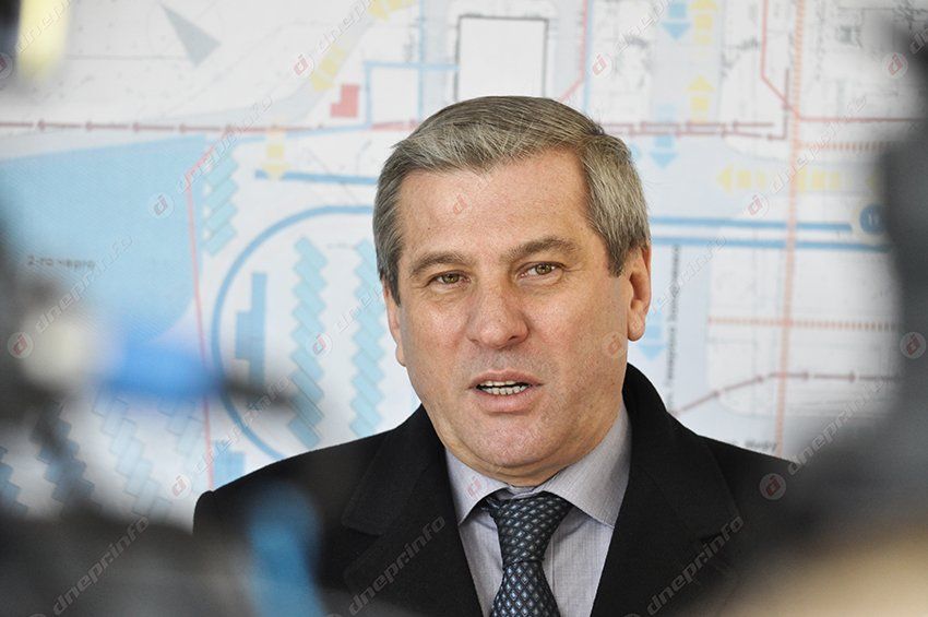 В Днепропетровске обустроят остановку для 13 автобусных маршрутов