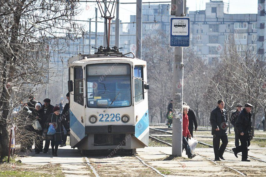 В Днепропетровске обустроят остановку для 13 автобусных маршрутов