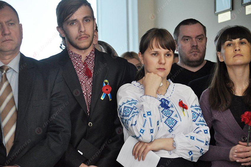 В ДНУ добавились еще два имени на мемориале погибших в зоне АТО выпускников