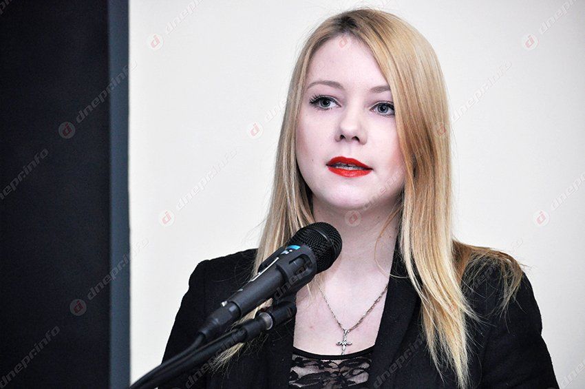 В ДНУ добавились еще два имени на мемориале погибших в зоне АТО выпускников