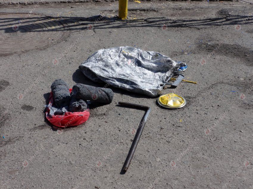 В Днепропетровске снова перекрашивают заборы в патриотические цвета