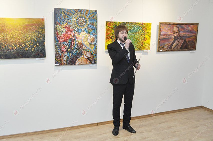 В Днепропетровске показали выставку работ художников-переселенцев