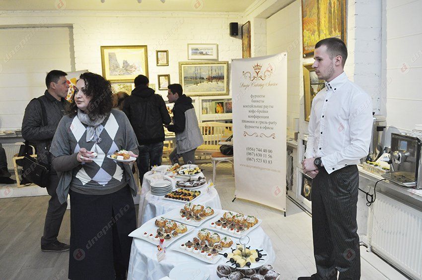 В Днепропетровске показали выставку работ художников-переселенцев