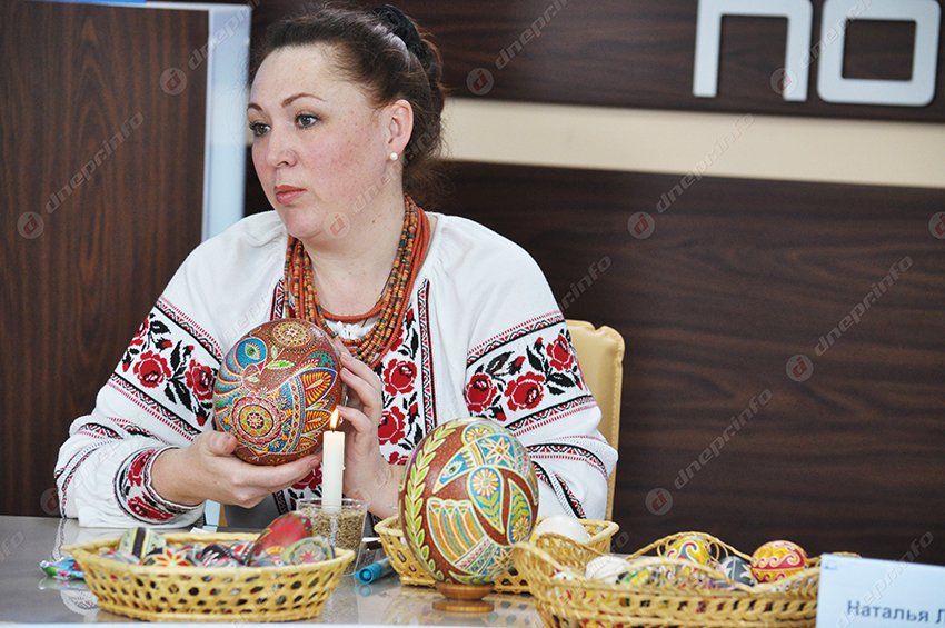 Что означают символы на яйцах-писанках?