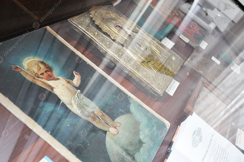 В днепропетровском музее представлена первая выставка из цикла «Мир детства»