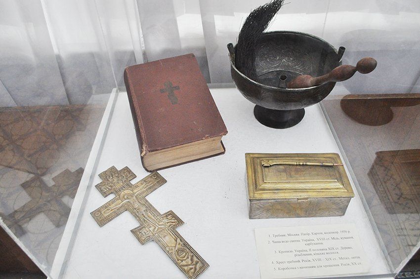 В днепропетровском музее представлена первая выставка из цикла «Мир детства»