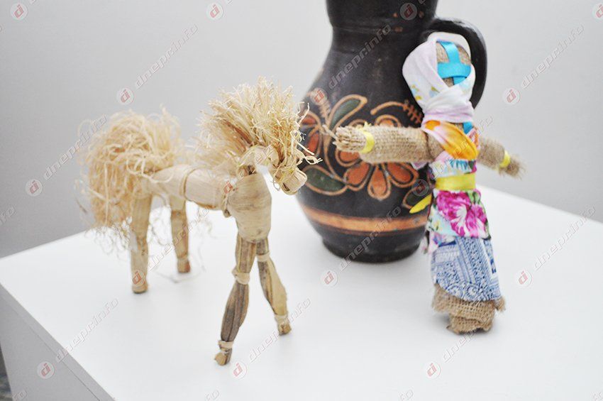 В днепропетровском музее представлена первая выставка из цикла «Мир детства»