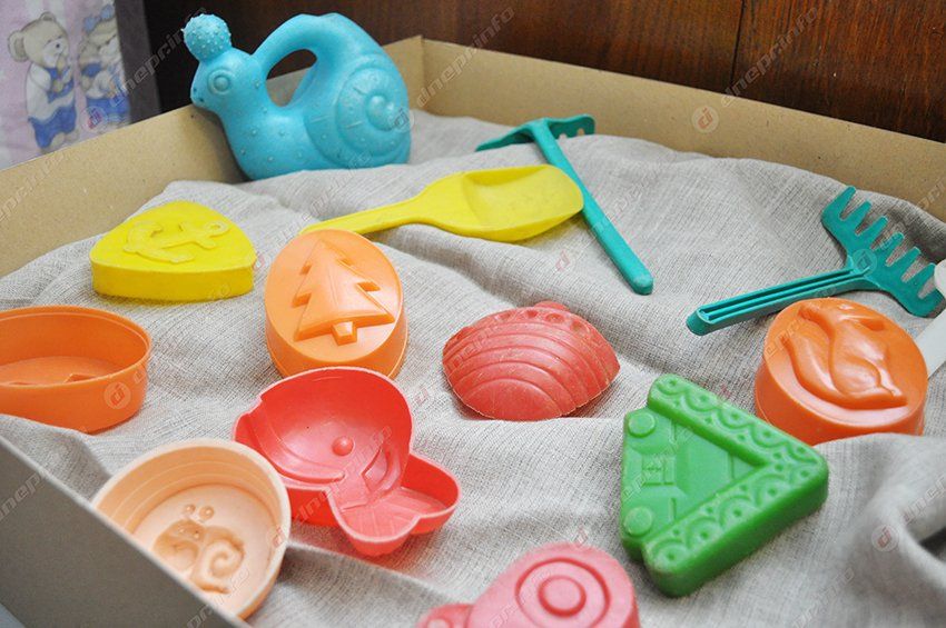 В днепропетровском музее представлена первая выставка из цикла «Мир детства»