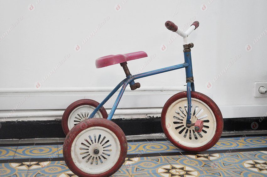 В днепропетровском музее представлена первая выставка из цикла «Мир детства»