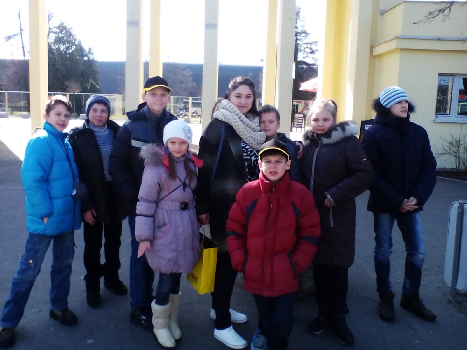 На Днепропетровщину после реабилитации в Польше вернулись дети-переселенцы