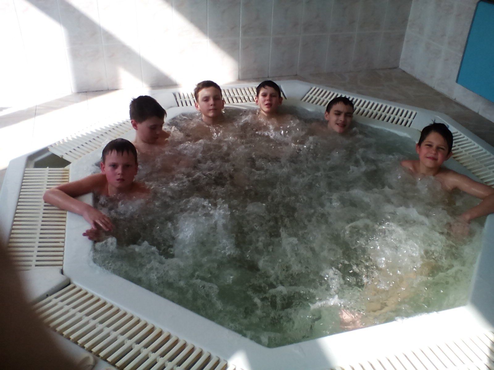 На Днепропетровщину после реабилитации в Польше вернулись дети-переселенцы