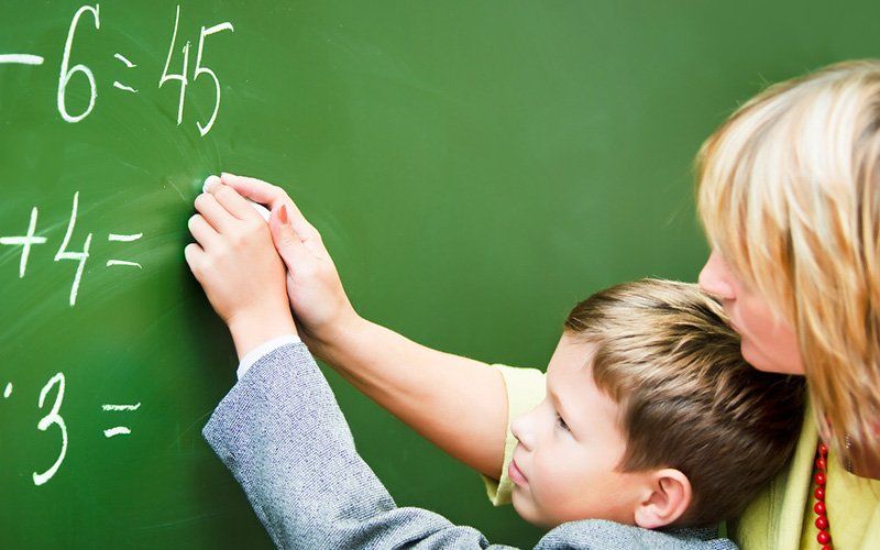 lori-0001047330-bigwww800