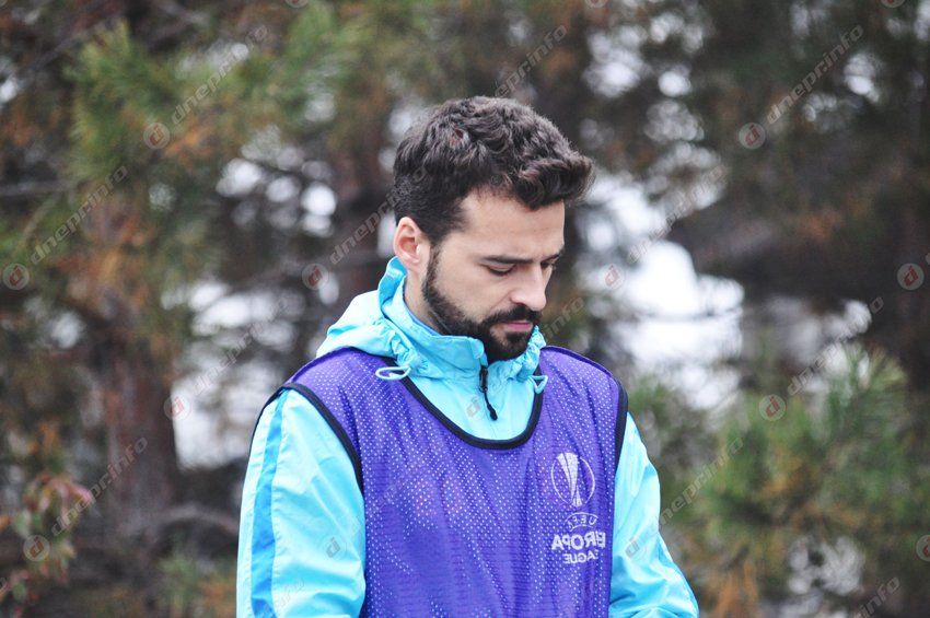 Показать все, что скрыто: «Днепр» провел открытую тренировку перед матчем с «Русенборгом»