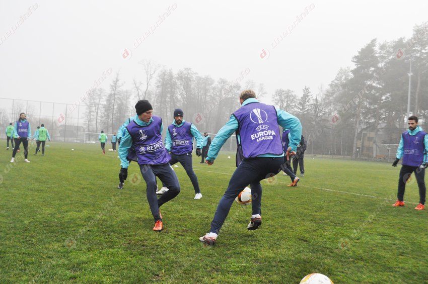 Показать все, что скрыто: «Днепр» провел открытую тренировку перед матчем с «Русенборгом»