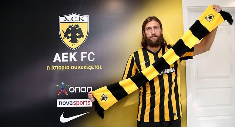 CkulPHZUgAAubG8.jpg large