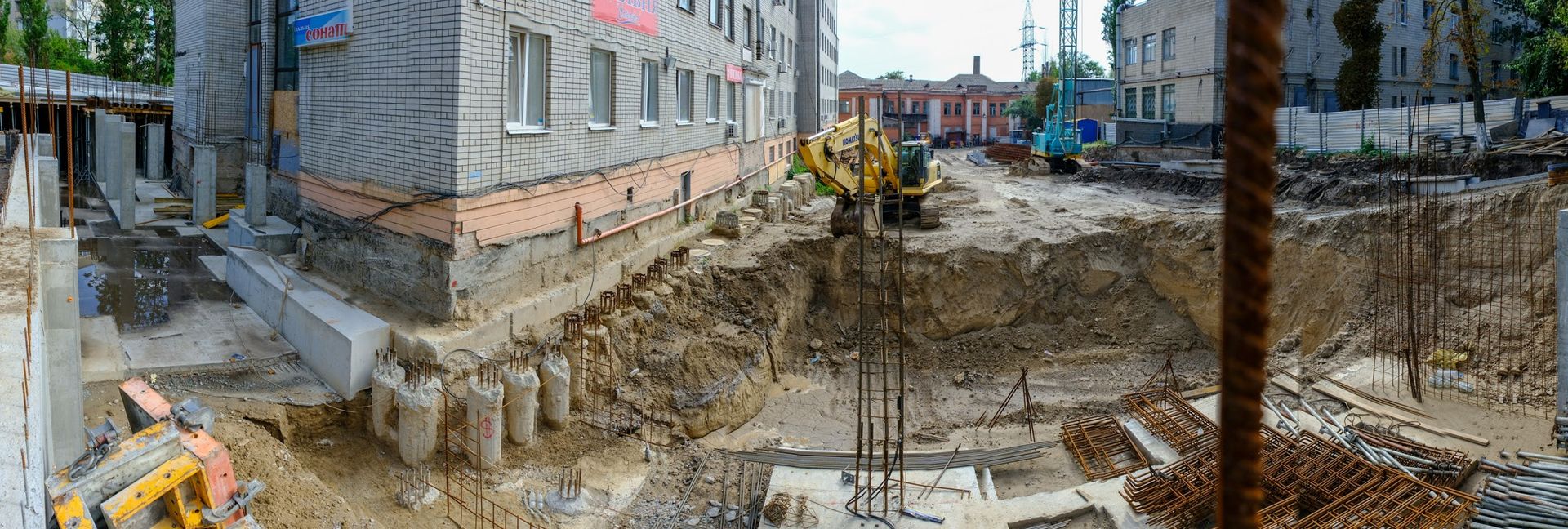 По новейшим стандартам строят корпус хирургии в областной офтальмологической больнице - Валентин Резниченко