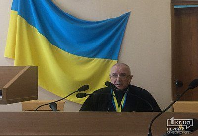 _275x400_333118_d82c2b22cc1e7c4b494879dac288d621f27db8aa39eb5df1f786dbf784567fe71511969520