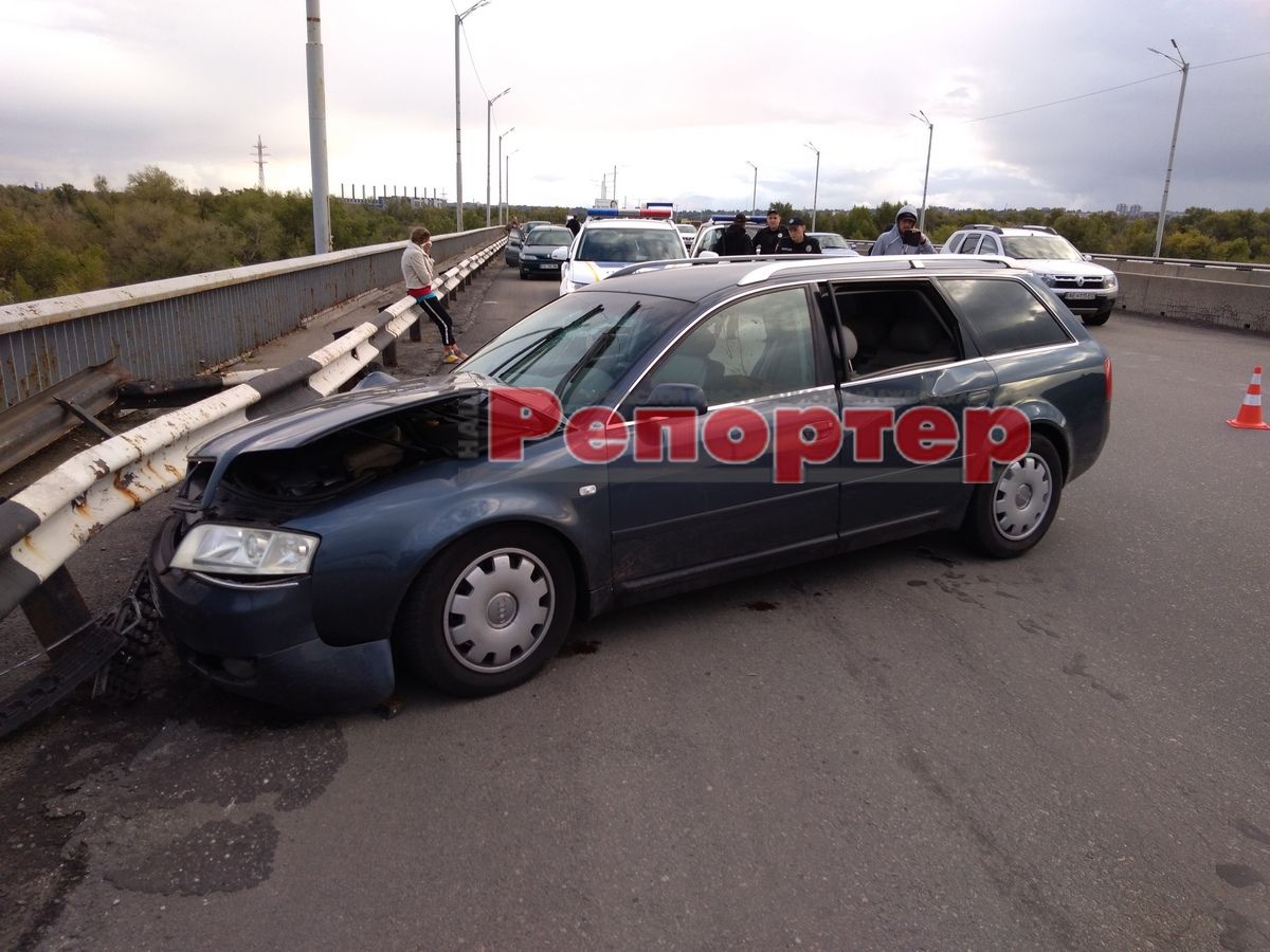 Смертельное ДТП на мосту: водитель убегал от полиции