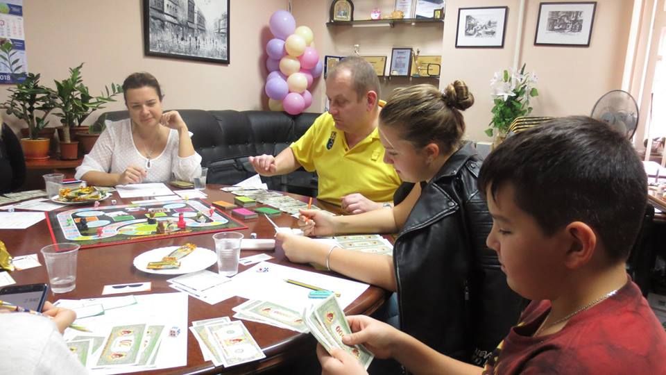 Лучший CashFlow в Днепре предлагает родителям весело провести время с детьми