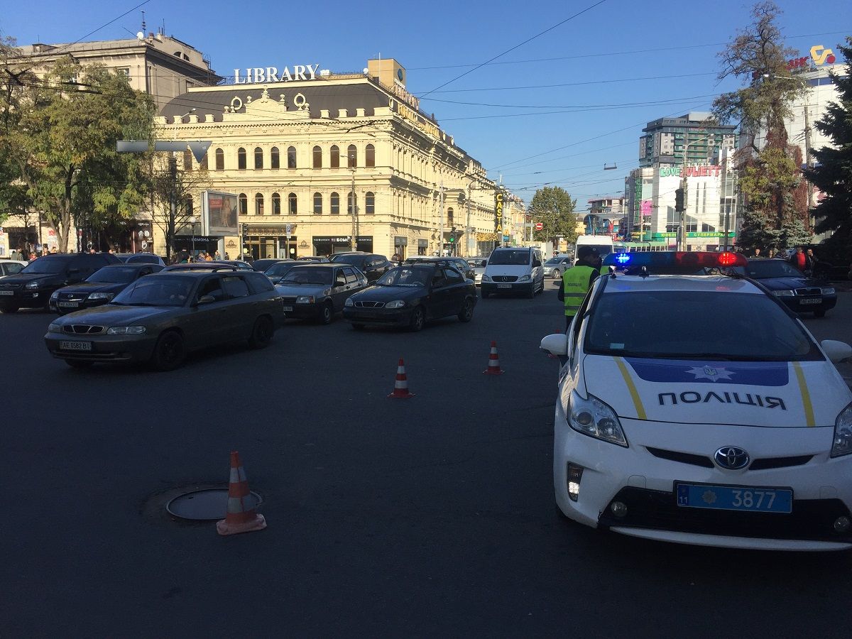 Срочно: центральный проспект Днепра перекрыт