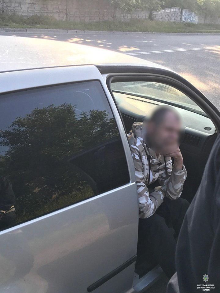 Полицейские задержали подозрительных мужчин. Новости Днепра