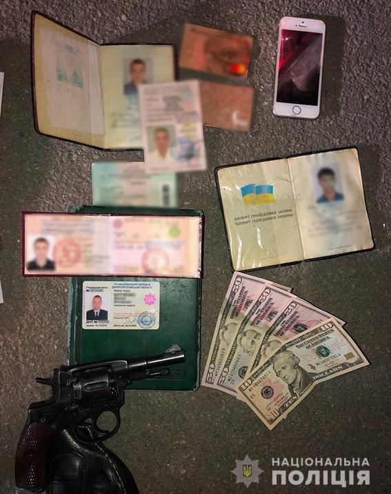 Лицом в пол: арестован полицейский-взяточник. Новости Днепра