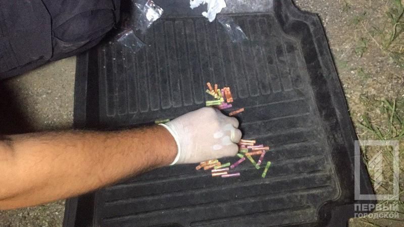 Таксист под кайфом перевозил пассажира с наркотиками. Новости Днепра