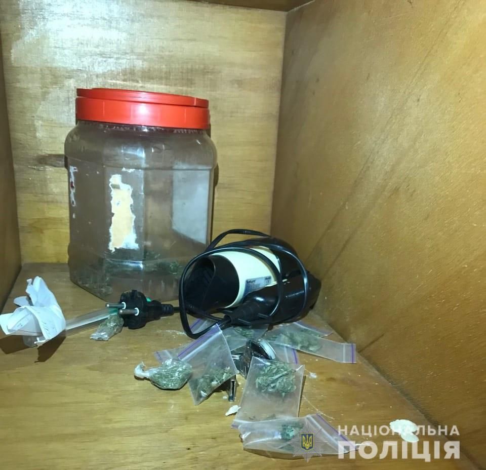 «Доказательство налицо»: полицейские задержали изготовителя наркотиков. Новости Днепра