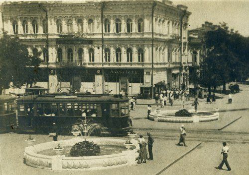 Фонтаны на Короленко: какой была улица в прошлом