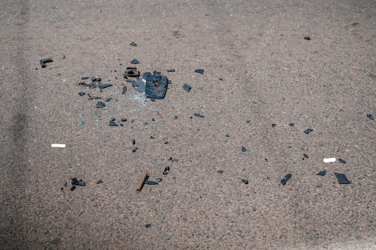 Ребенок попал под колеса легкового авто: движение трамваев затруднилось. Новости Днепра