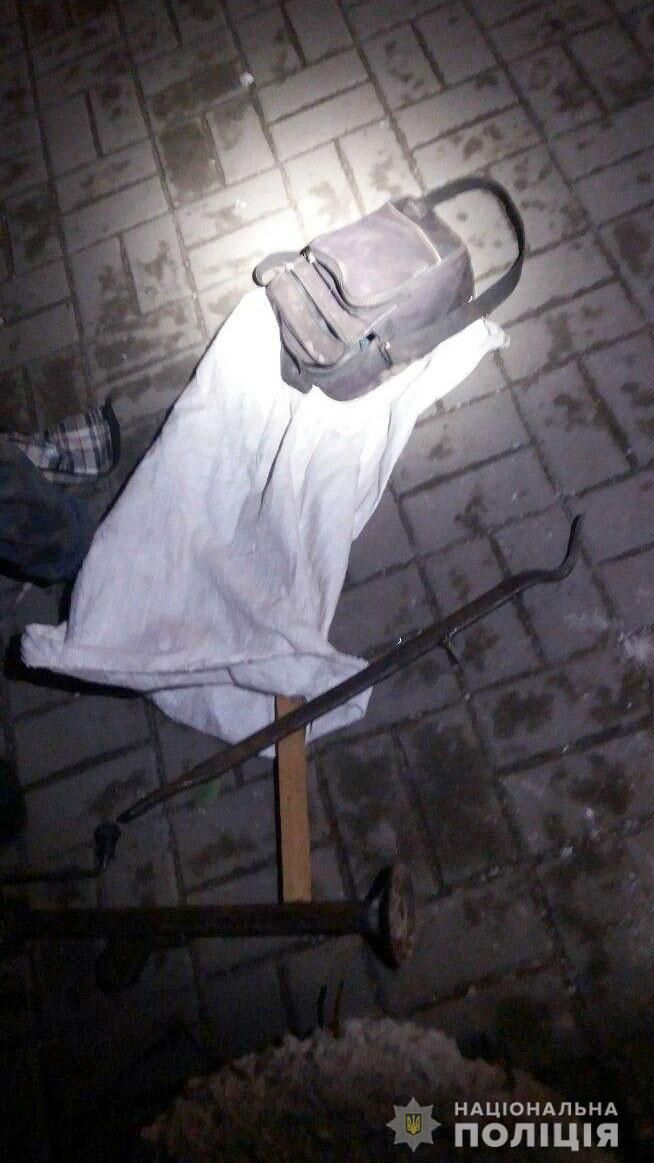 Попался с поличным: полицейские Днепра задержали кабельного вора. Новости Днепра