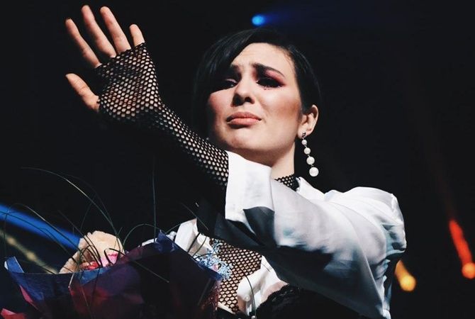 MARUV рассказала всей стране, сколько стоят эффектные головные уборы Поляковой. Новости Украины