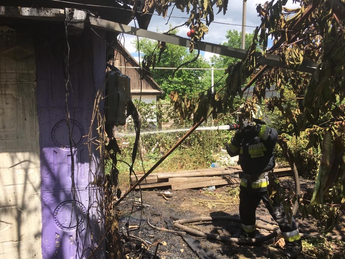 Пожар в Днепре: загорелся жилой дом. Новости Днепра