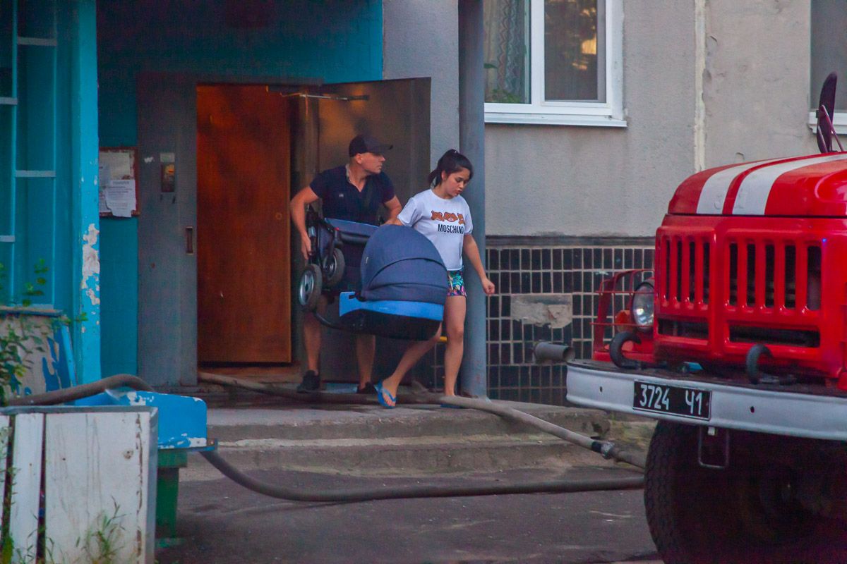 В Днепре в многоэтажке горело сразу два подъезда. Новости Днепра