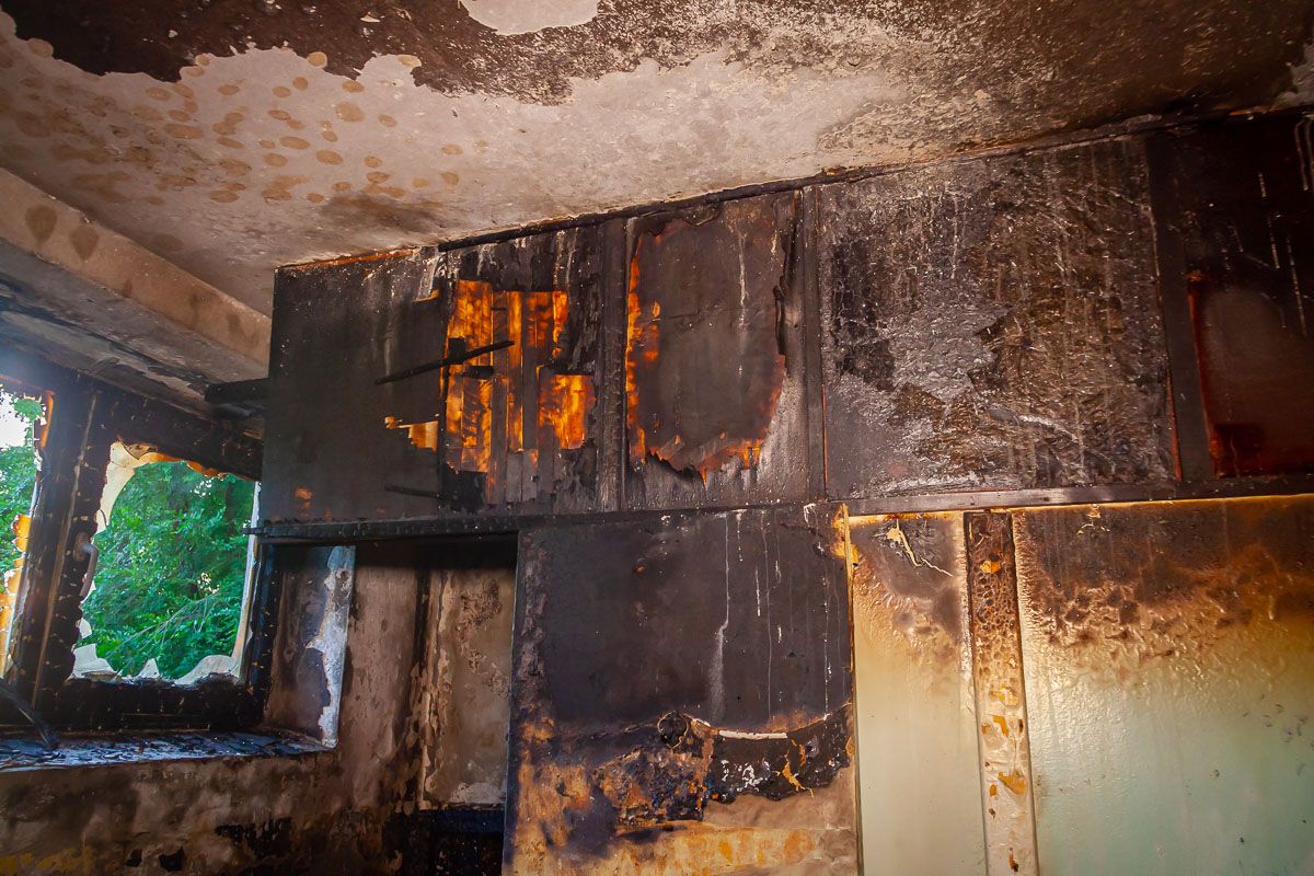 В Днепре в многоэтажке горело сразу два подъезда. Новости Днепра