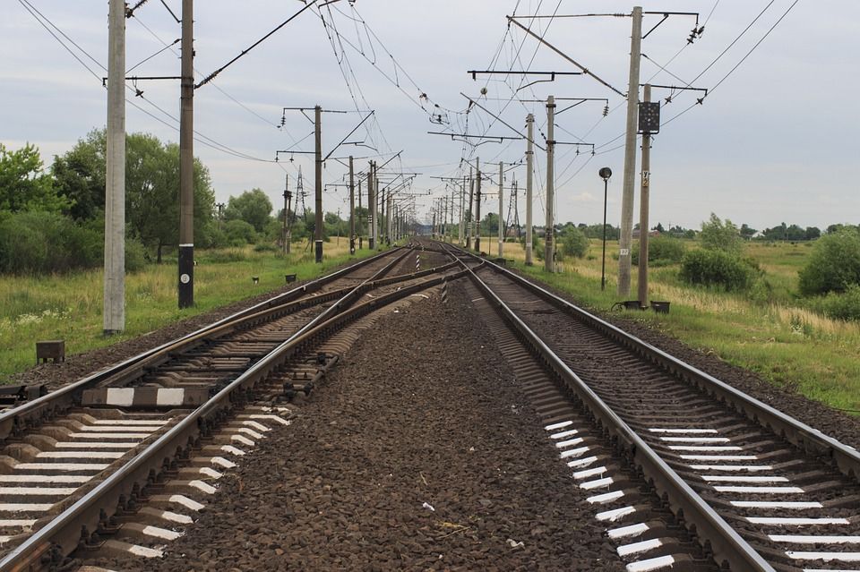 Мужчина попал под колеса поезда. Новости Днепра