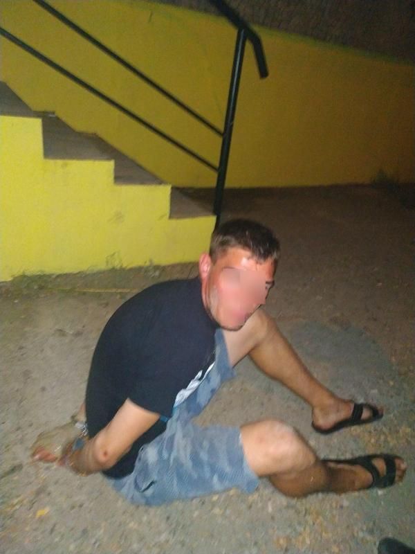 В Днепре мужчина с ножом пытался освободить друга. Новости Днепра