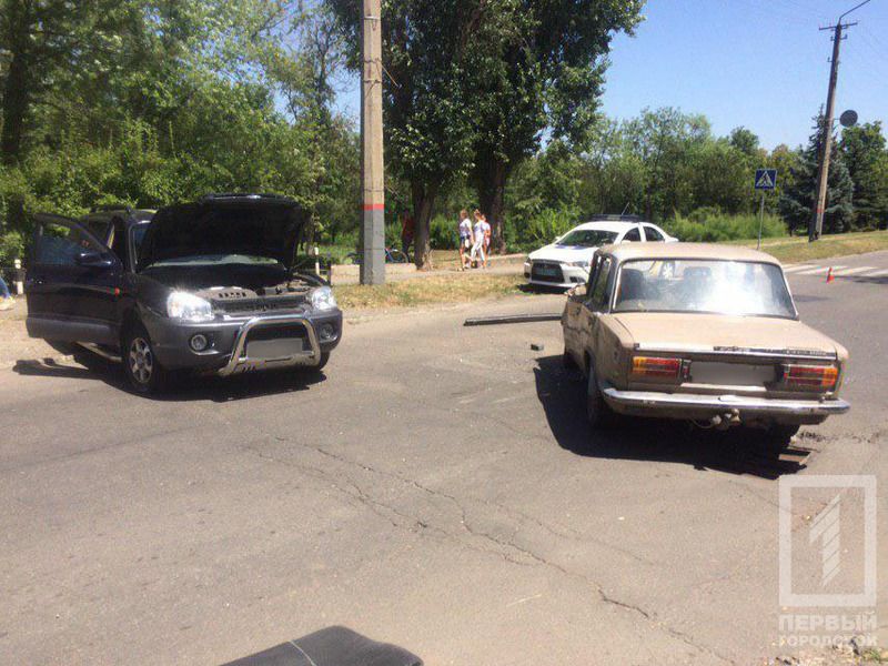 Иномарка столкнулась с внедорожником: пострадал двухлетний ребенок. Новости Днепра