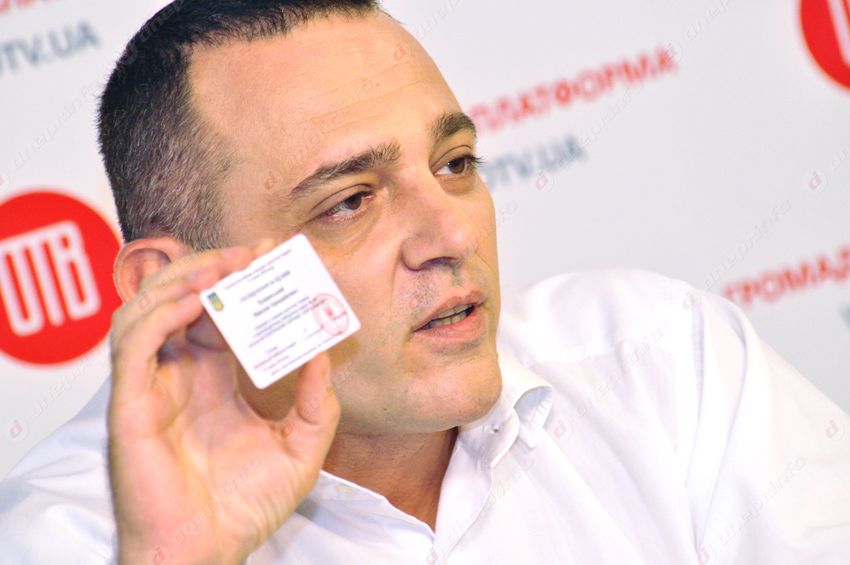 Макс Бужанский: «Это, наверно, самая «грязная» избирательная кампания из всех, которые у нас были»