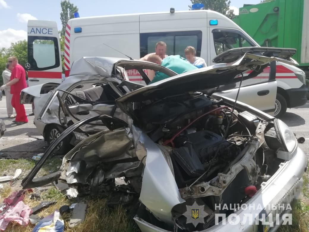 В смертельное ДТП попала семья с Днепропетровщины. Новости Днепра